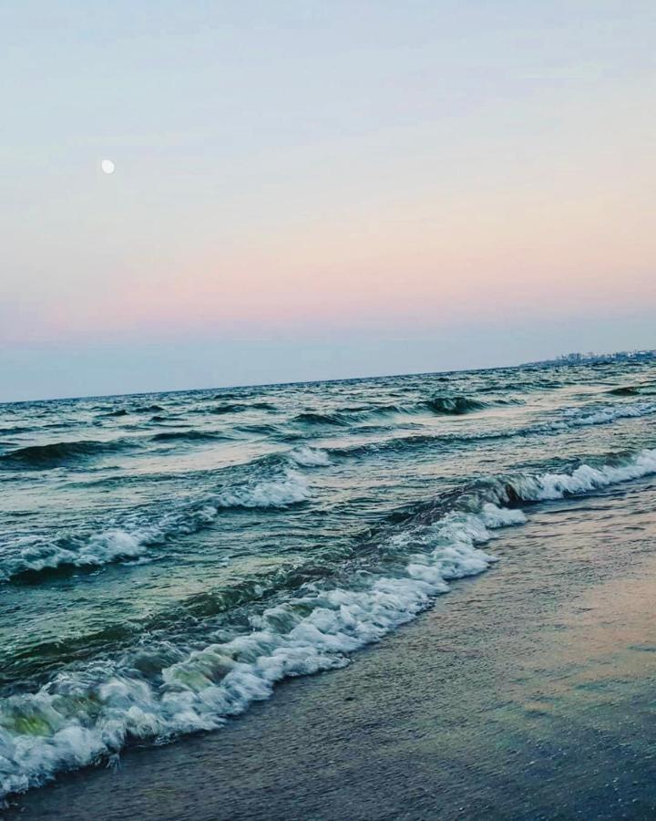 Mamaia Moonlight Apartment Bagian luar foto