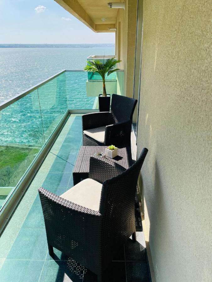 Mamaia Moonlight Apartment Bagian luar foto